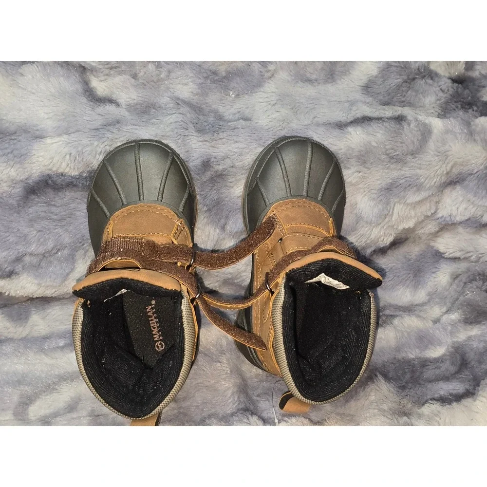 NEW Magellan Outdoors Toddler Boys All Weather Duck Boots Brown Grey 7D 10345937